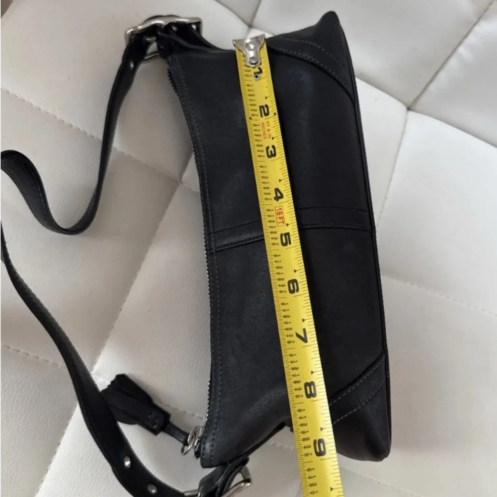 Coach Vintage Black Leather Hamptons SoHo Semi Baguette Shoulder Bag NWOT - Picture 9 of 10